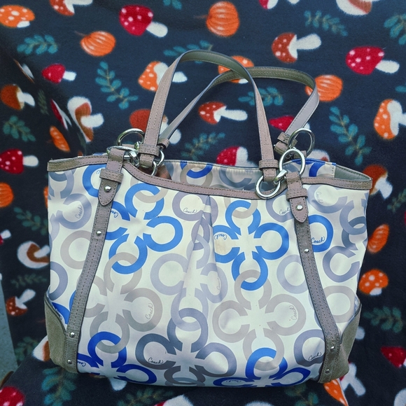 Coach Handbags - COACH Alexandra Chsin Link Clover Signature C Multicolor Shoulder Bag